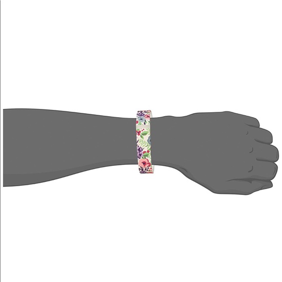 activity tracker bands and charger combo pack - Picture 7 of 7